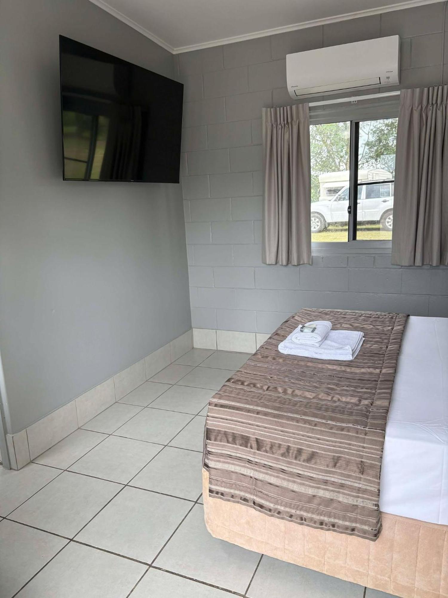 Ingham Tourist Park Hotel Kültér fotó